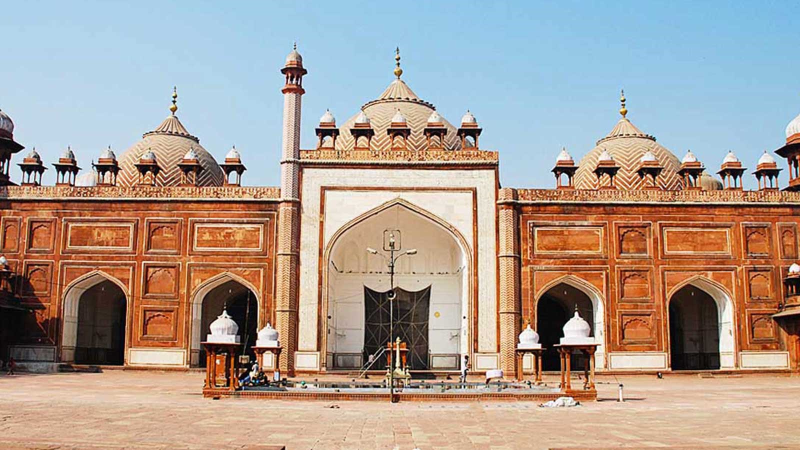 Allahabad HC Seeks ASIs Reply on Plea Alleging Lord Krishna Idol Buried Under Agras Jama Masjid Allahabad HC Seeks ASIs Reply on Plea Alleging Lord Krishna Idol Buried Under Agras Jama Masjid